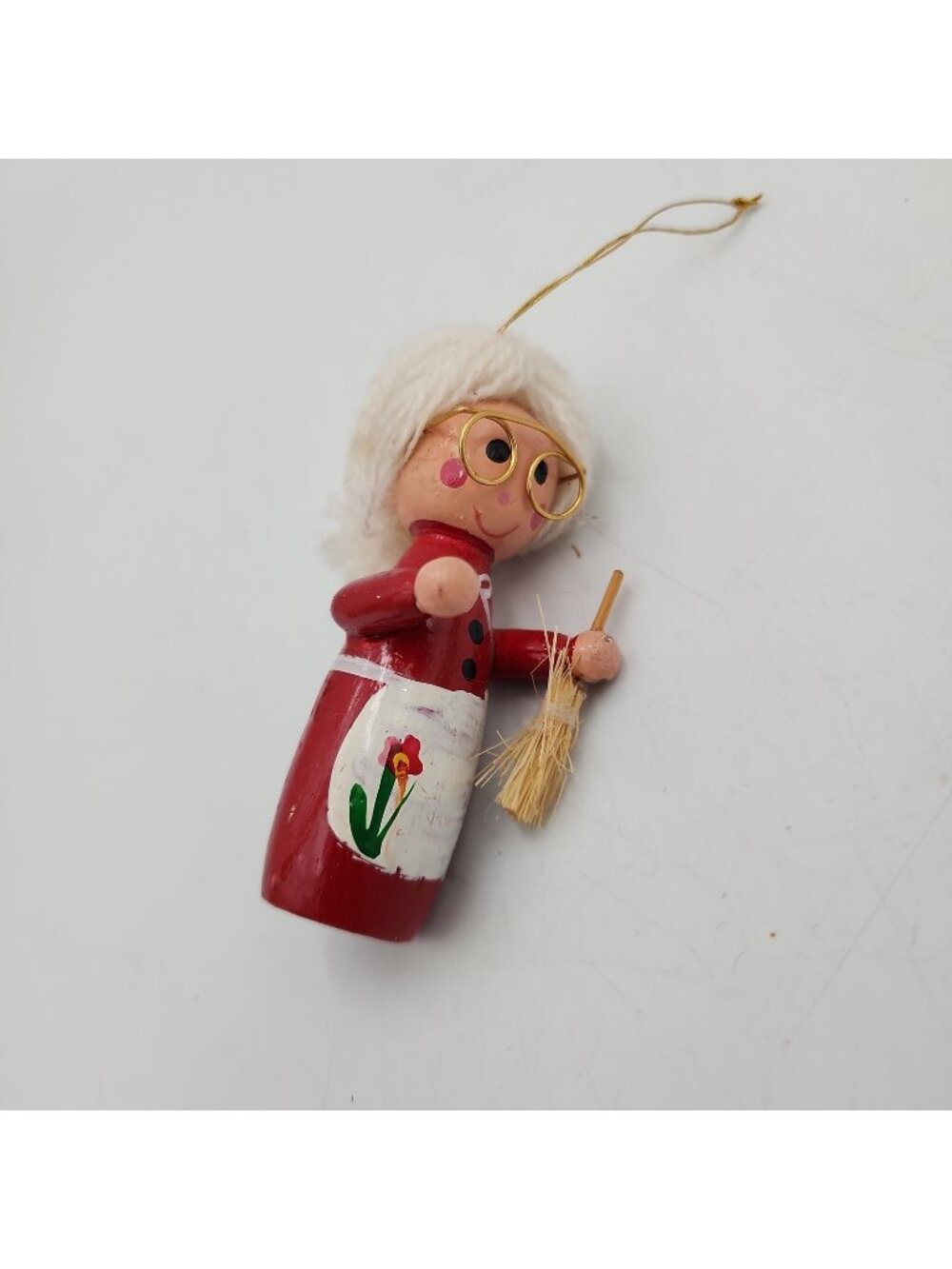 Vintage Mrs Santa Claus Wood Ornament Christmas Tree Glasses Tree Yarn Hair
